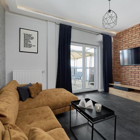Stylish Kosciuszki Apartaments Near The Market Square With Free Garage Wroclaw By Noclegi Renters ภายนอก รูปภาพ