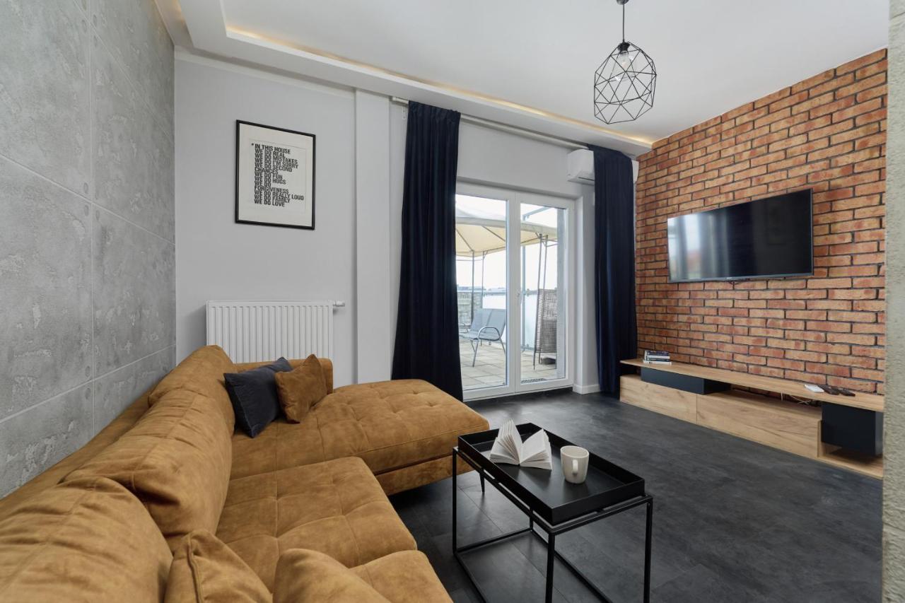 Stylish Kosciuszki Apartaments Near The Market Square With Free Garage Wroclaw By Noclegi Renters ภายนอก รูปภาพ