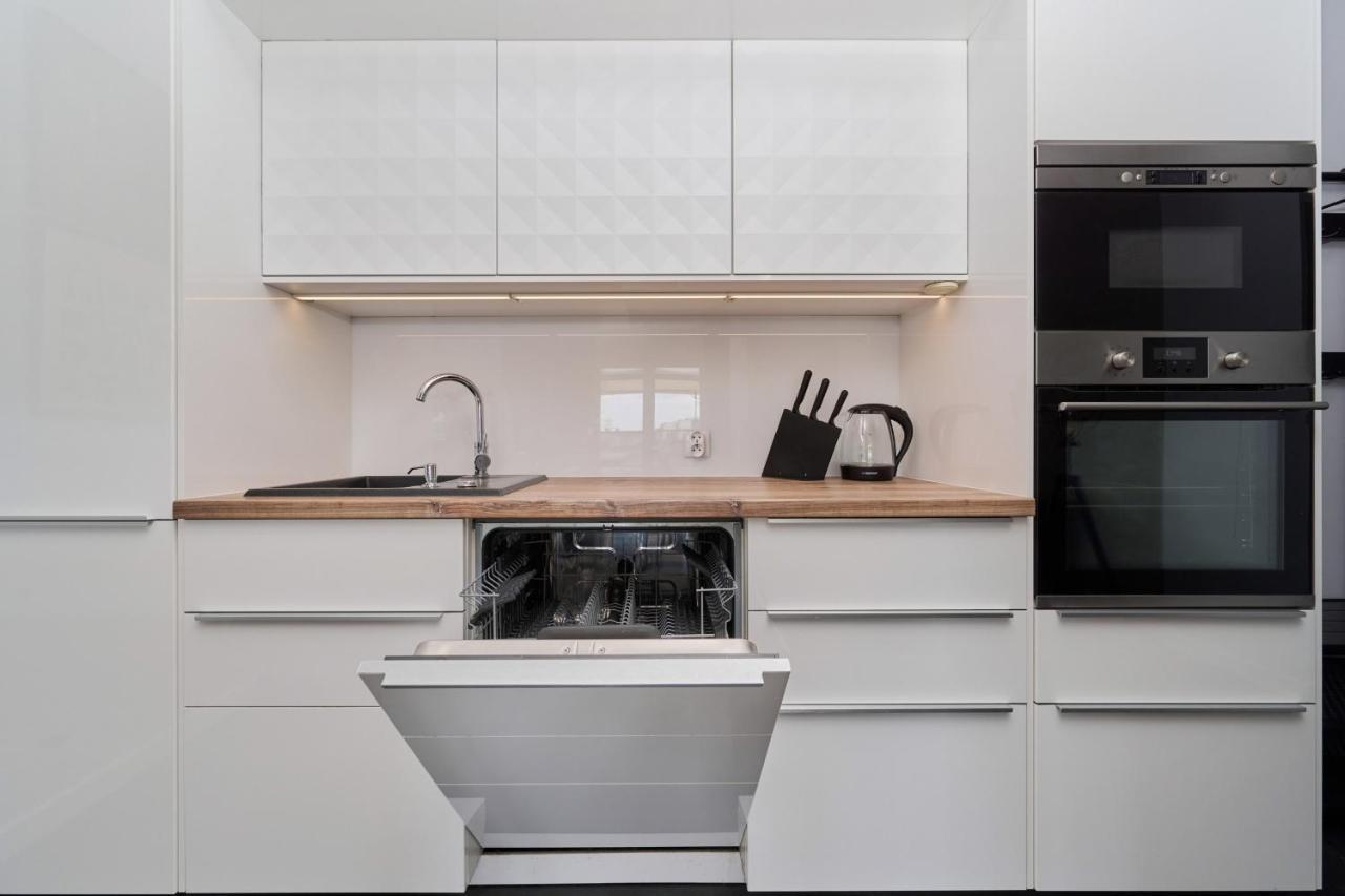 Stylish Kosciuszki Apartaments Near The Market Square With Free Garage Wroclaw By Noclegi Renters ภายนอก รูปภาพ
