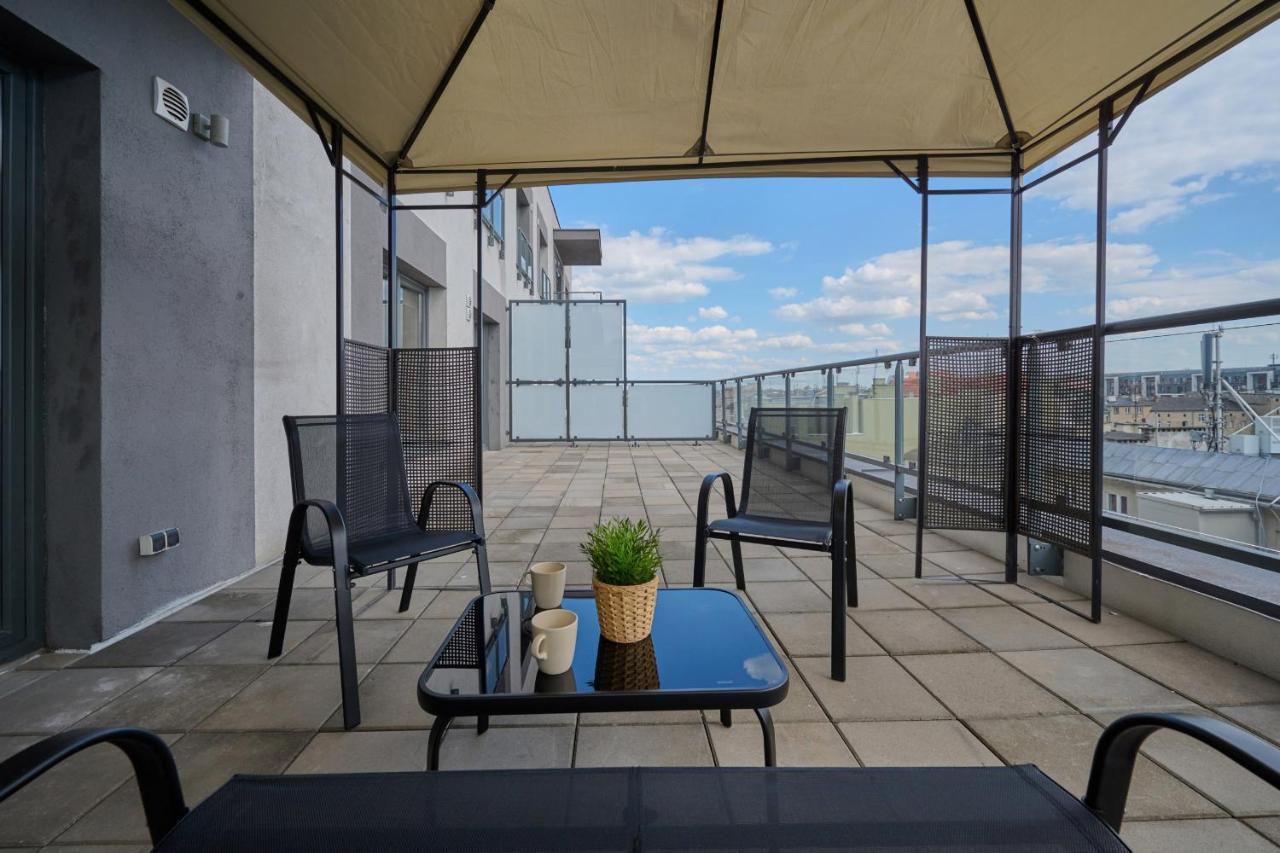 Stylish Kosciuszki Apartaments Near The Market Square With Free Garage Wroclaw By Noclegi Renters ภายนอก รูปภาพ