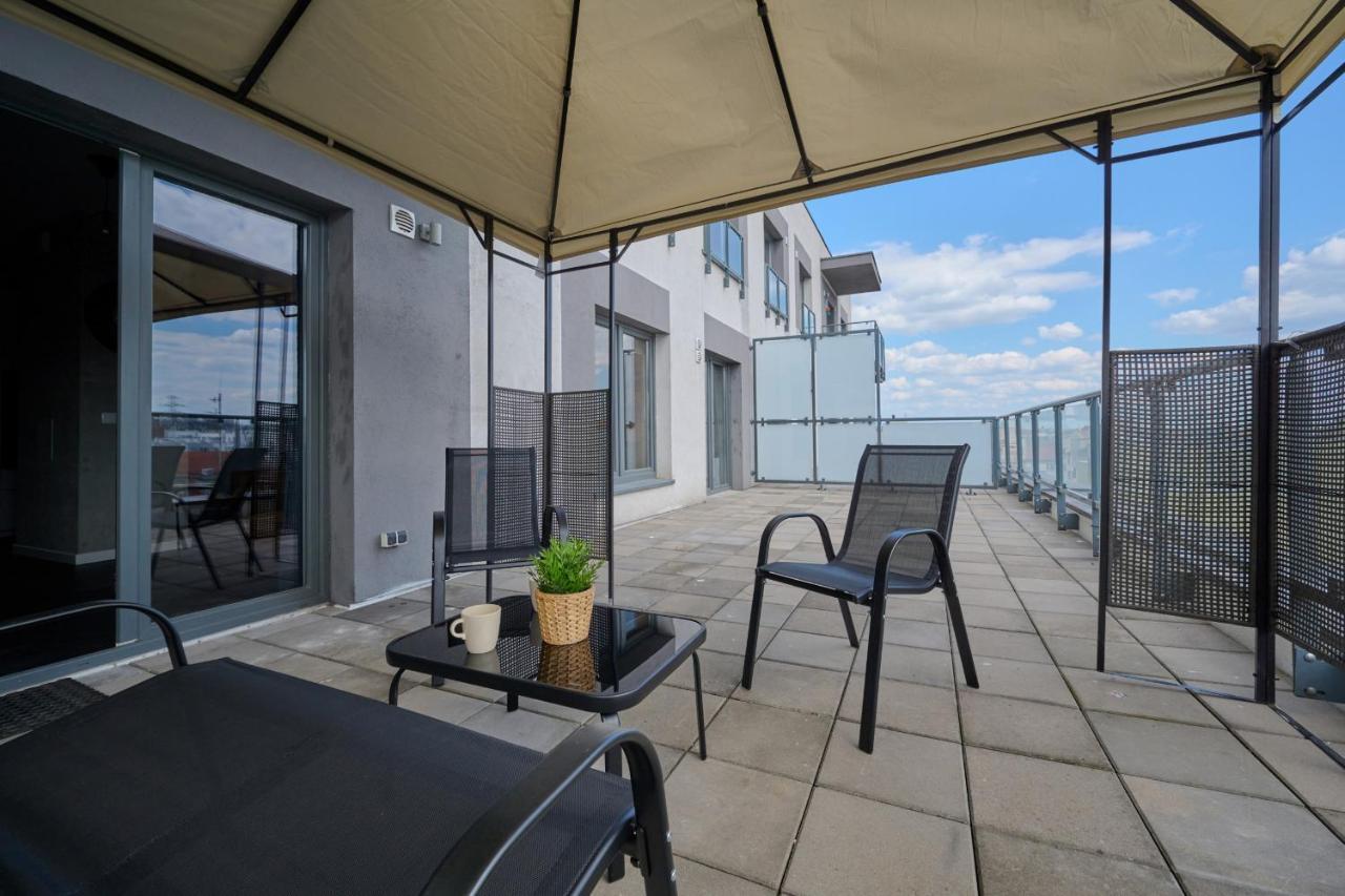 Stylish Kosciuszki Apartaments Near The Market Square With Free Garage Wroclaw By Noclegi Renters ภายนอก รูปภาพ