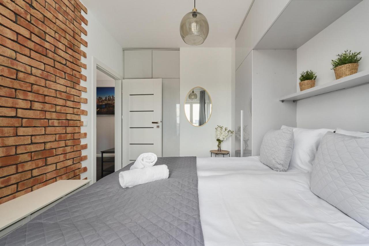 Stylish Kosciuszki Apartaments Near The Market Square With Free Garage Wroclaw By Noclegi Renters ภายนอก รูปภาพ