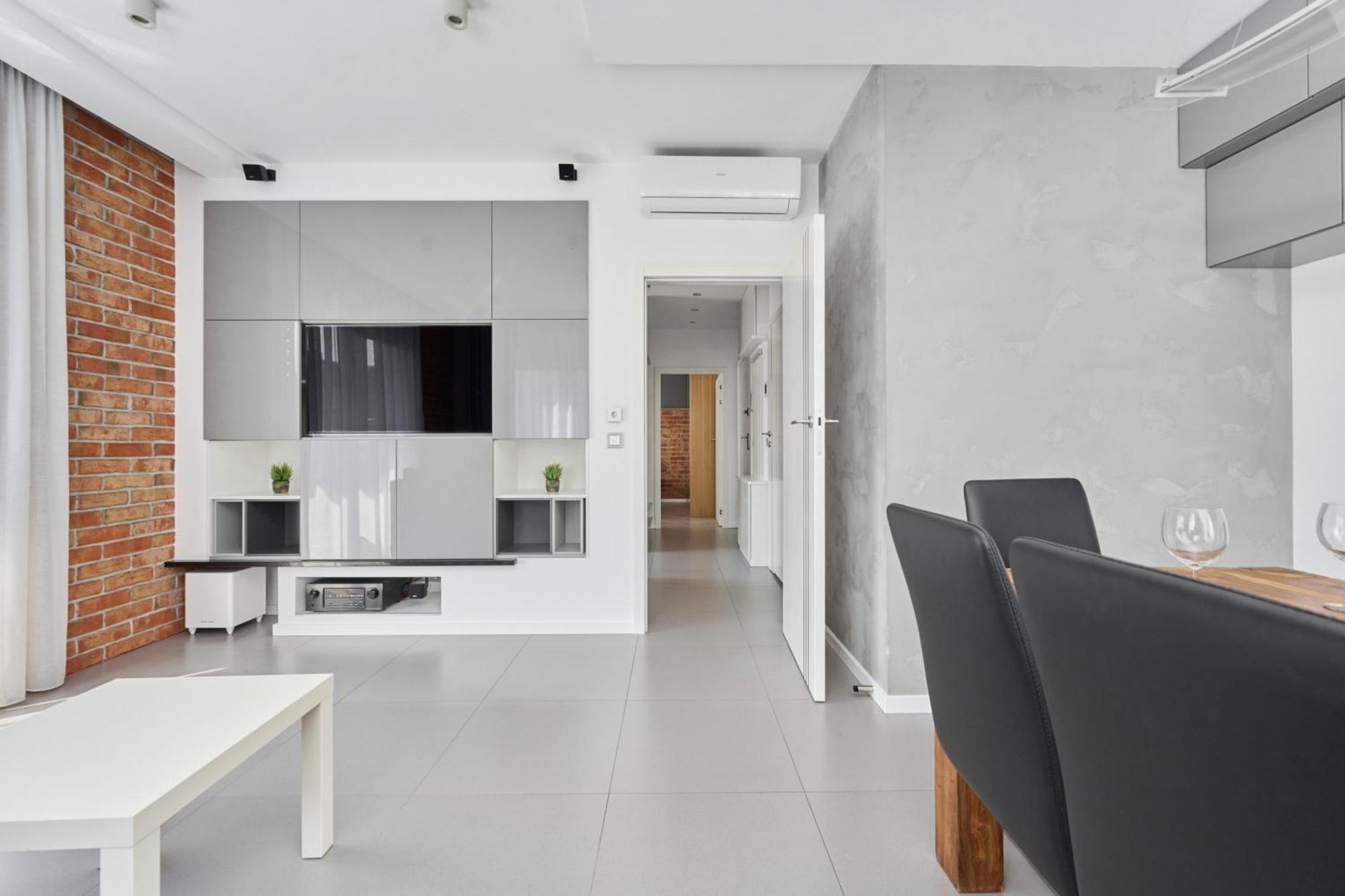 Stylish Kosciuszki Apartaments Near The Market Square With Free Garage Wroclaw By Noclegi Renters ภายนอก รูปภาพ