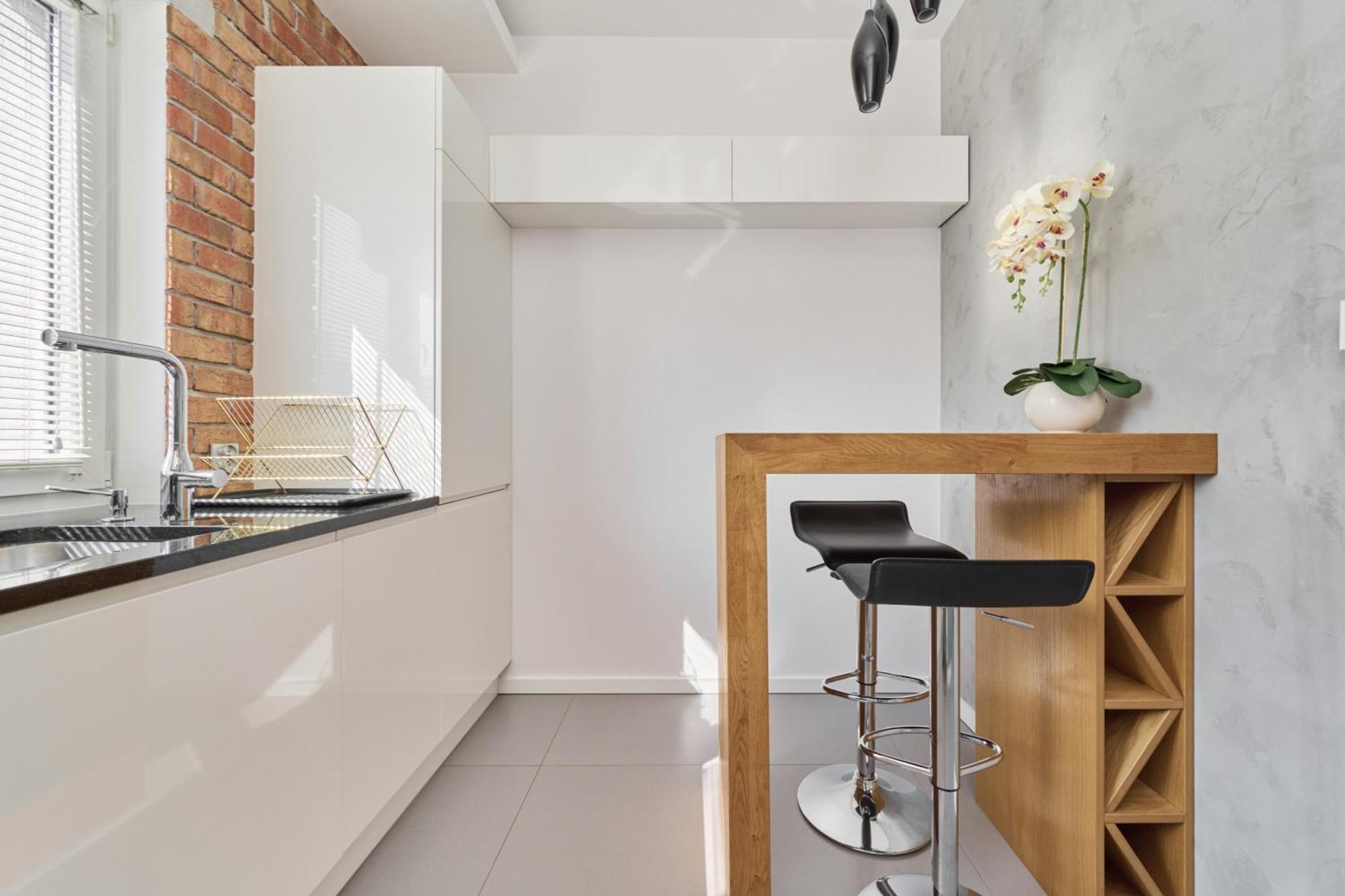 Stylish Kosciuszki Apartaments Near The Market Square With Free Garage Wroclaw By Noclegi Renters ภายนอก รูปภาพ