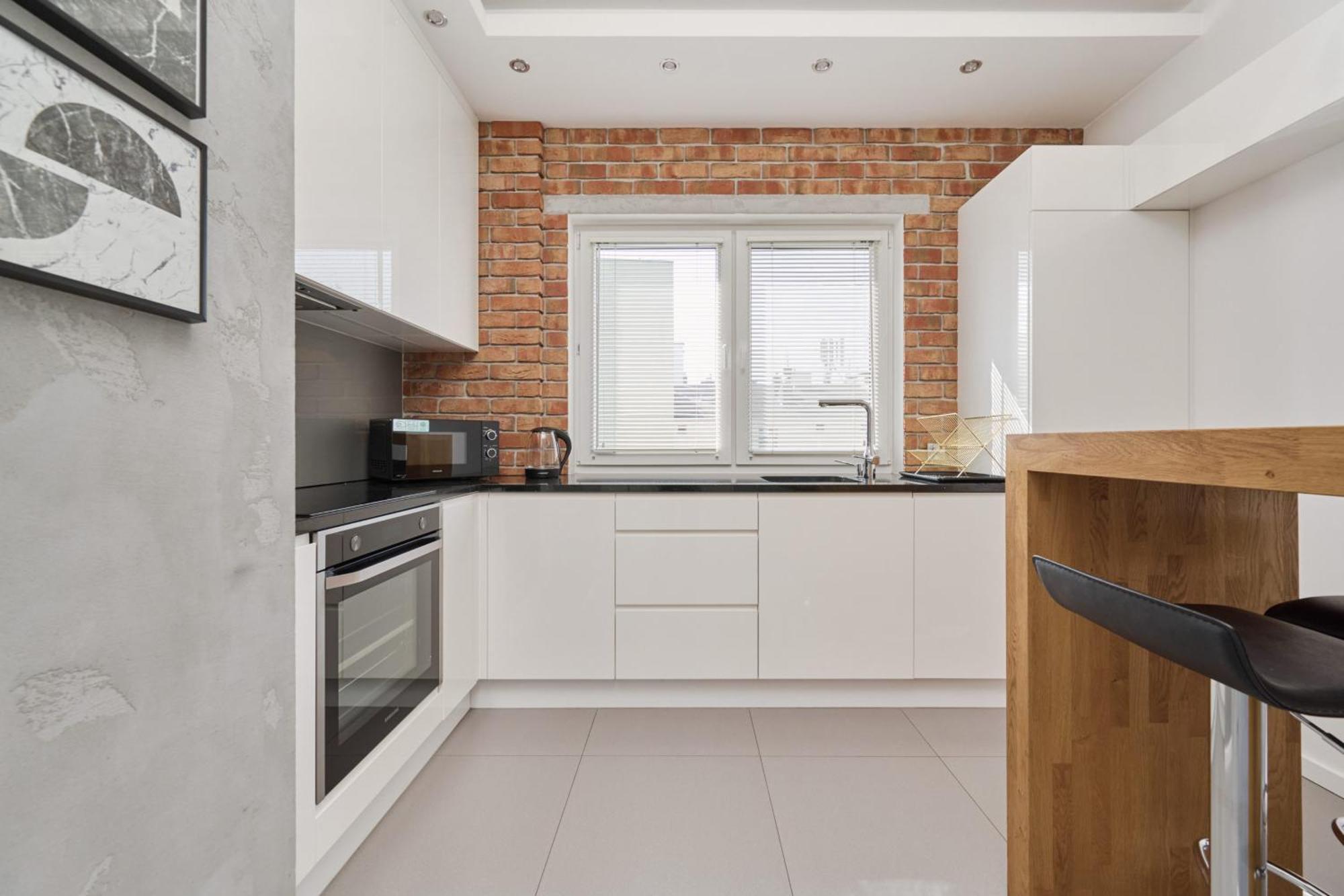 Stylish Kosciuszki Apartaments Near The Market Square With Free Garage Wroclaw By Noclegi Renters ภายนอก รูปภาพ