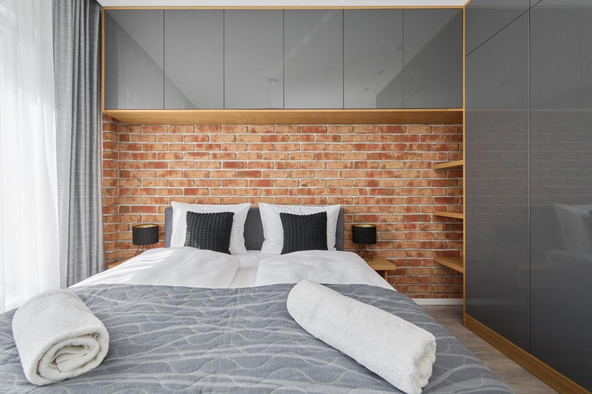 Stylish Kosciuszki Apartaments Near The Market Square With Free Garage Wroclaw By Noclegi Renters ภายนอก รูปภาพ