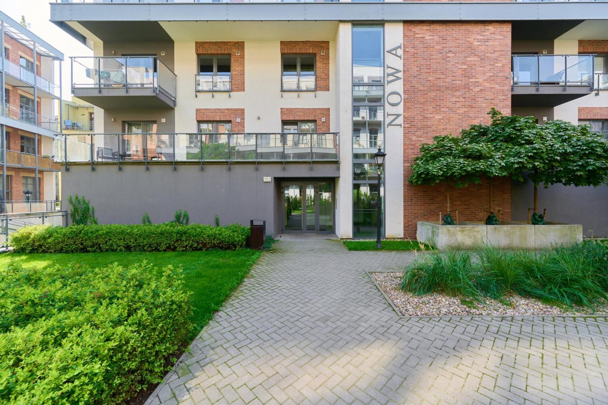 Stylish Kosciuszki Apartaments Near The Market Square With Free Garage Wroclaw By Noclegi Renters ภายนอก รูปภาพ